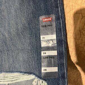Distressed Levi Low Pro Straight Womens Jeans, Size 26.